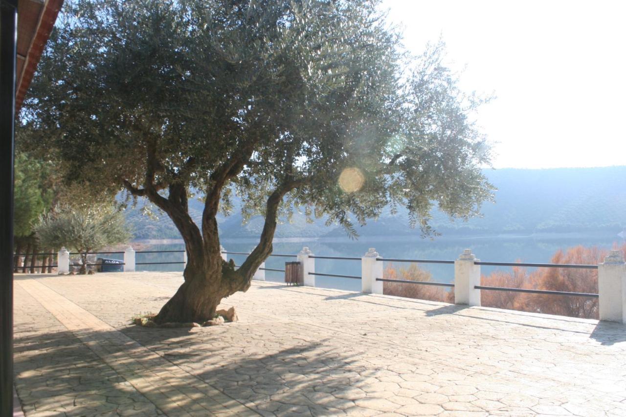 Centro De Ocio Alua Casa Rural Iznajar Lago De Andalucia Eksteriør billede