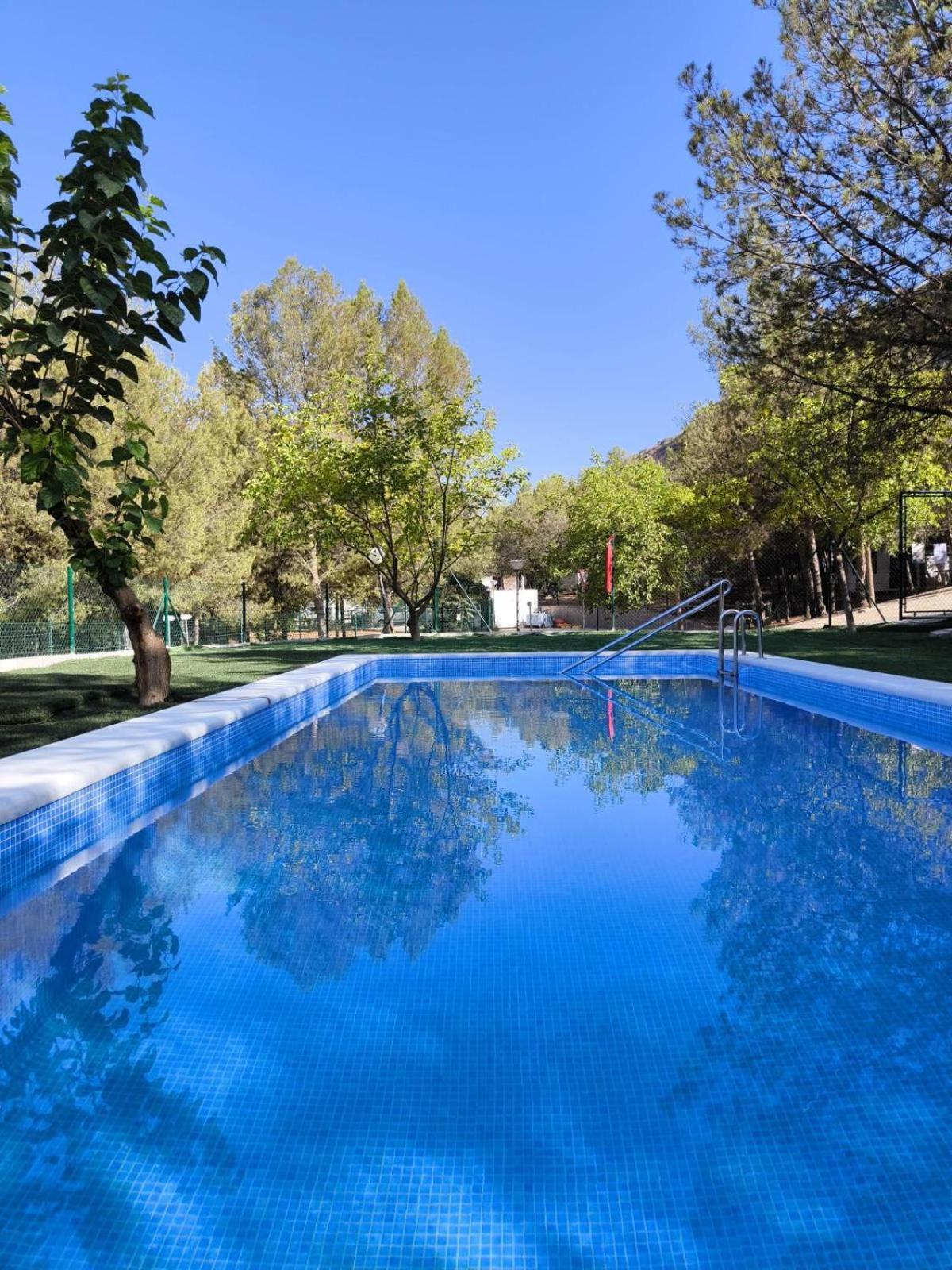 Centro De Ocio Alua Casa Rural Iznajar Lago De Andalucia Eksteriør billede